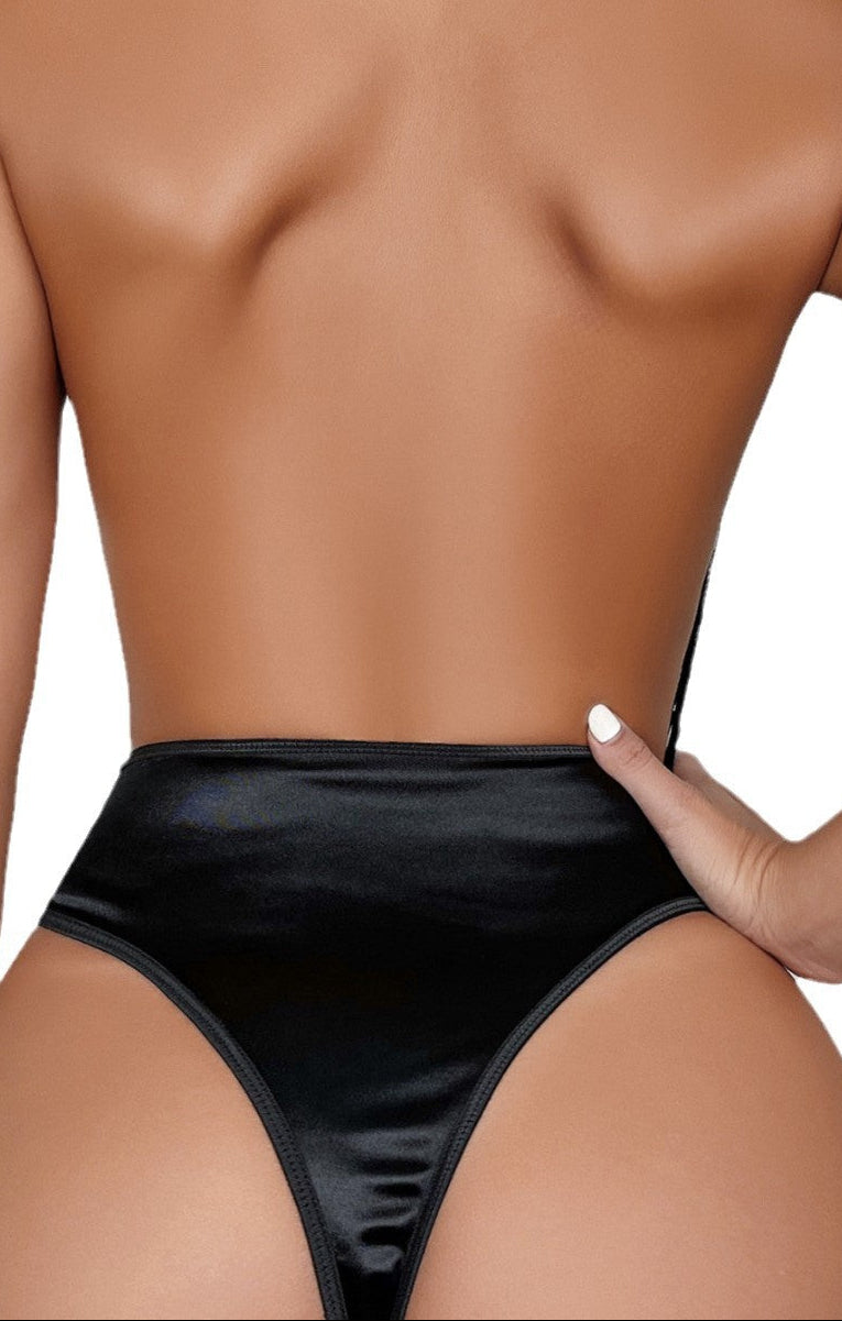 “side view perspective mesh panel on lace lingerie set highlighting contour and curves”