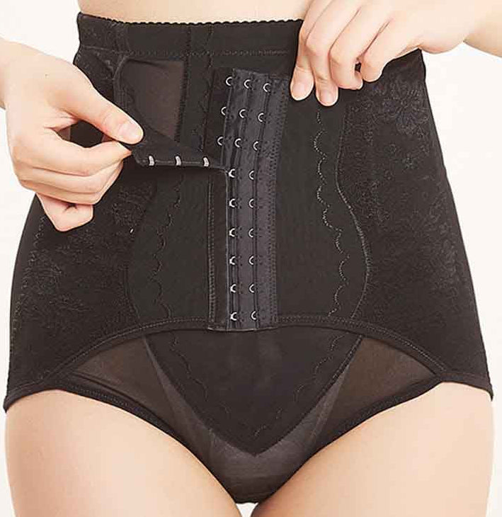 Curvy seamless panties with waist slimming and butt lifting features
