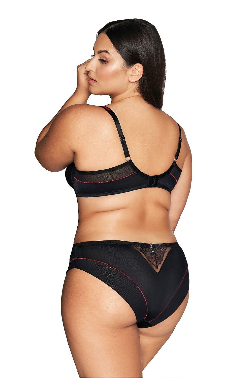 “Side view of plus size bra showing underwire support and adjustable straps”