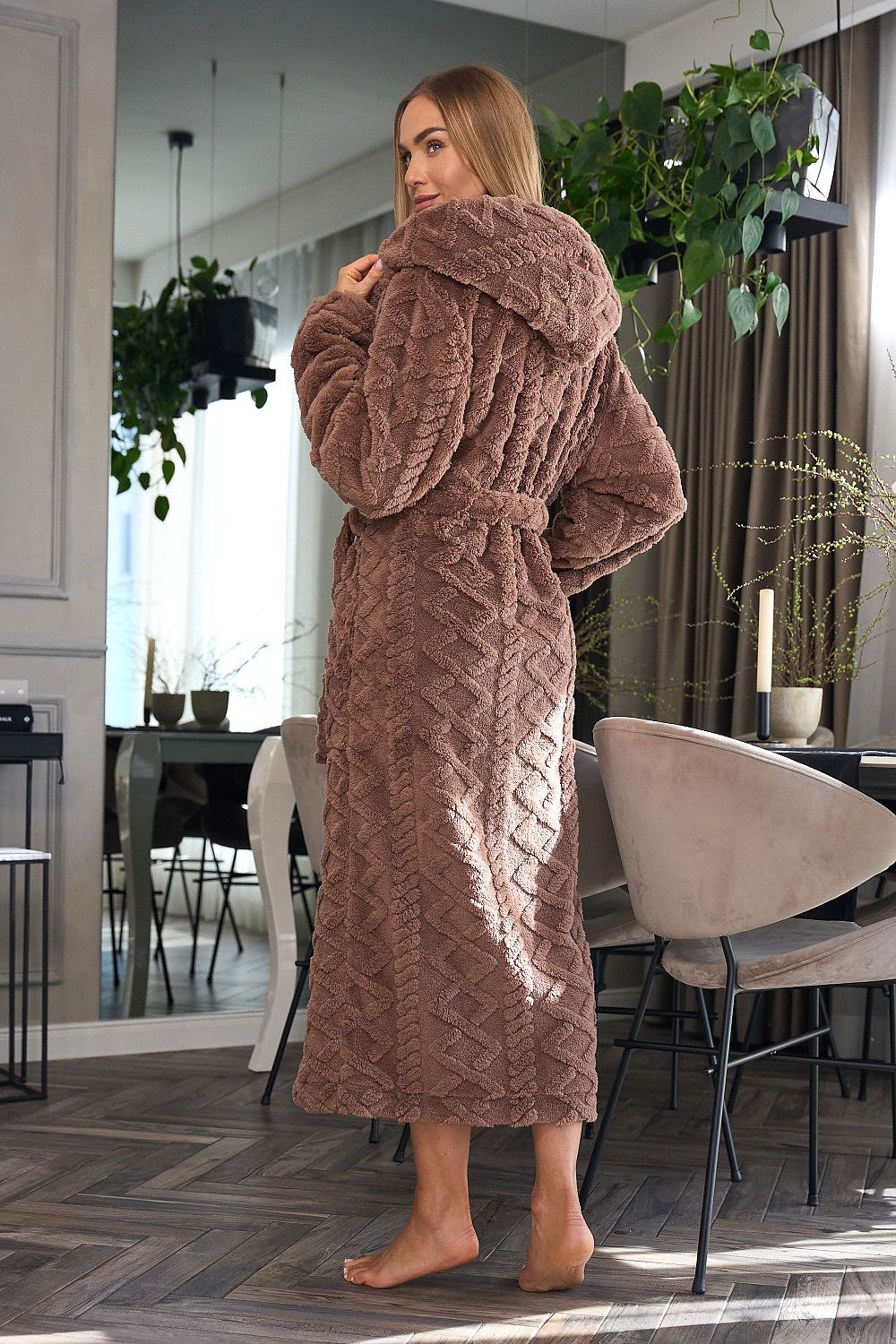 Cozy warm-night bathrobe in brown for women