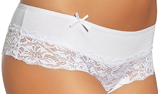 Plus size cotton shorts with lace decoration at thighs