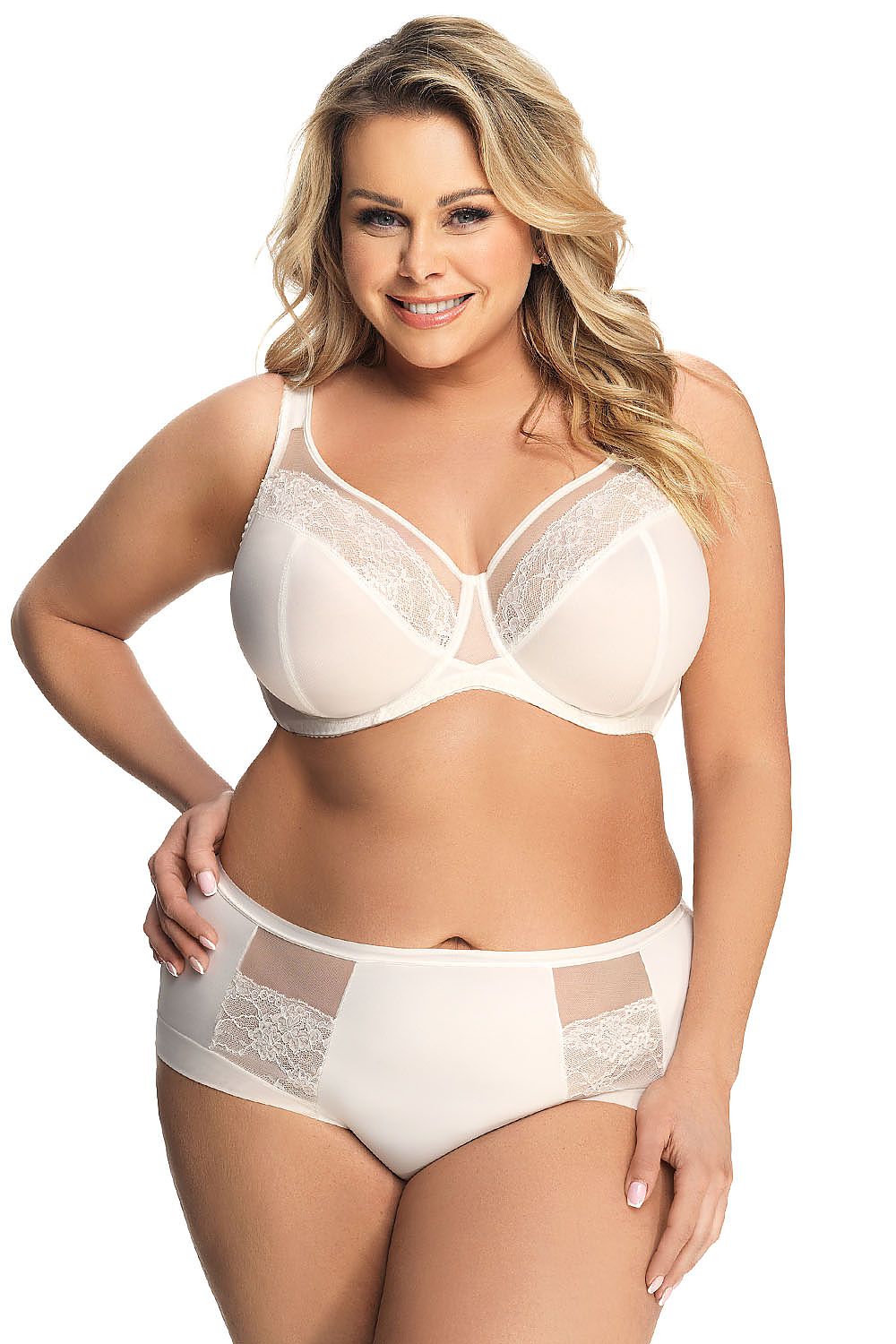 soft lace panties with smooth back and elastic tulle legs