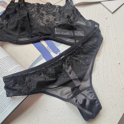 “Detachable chain lace lingerie with lift and minimizing effect”