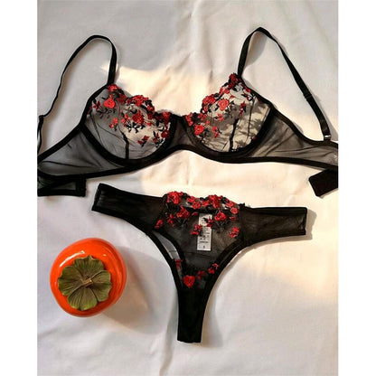 Low waist embroidered mesh panty close-up