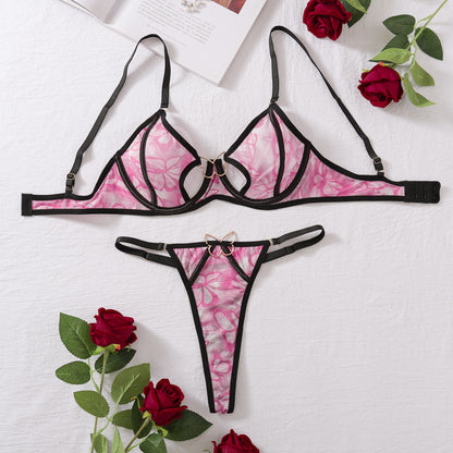 “Close-up of soft breathable material and color-blocking design on two-piece lingerie”