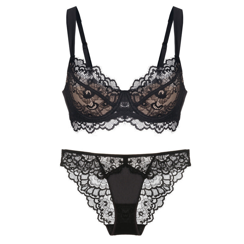 Thin cotton anti-sagging bra with matching lace lingerie bottom