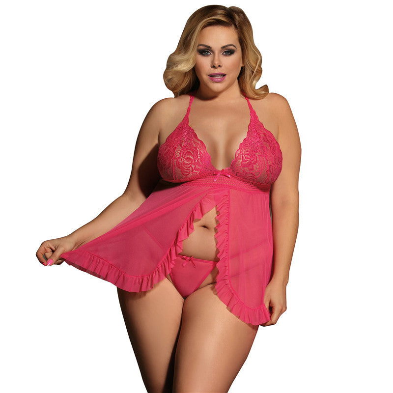 Curves in Bloom: Plus-Size Halter Lace See-Through Nightdress Two-Piece Lingerie Set