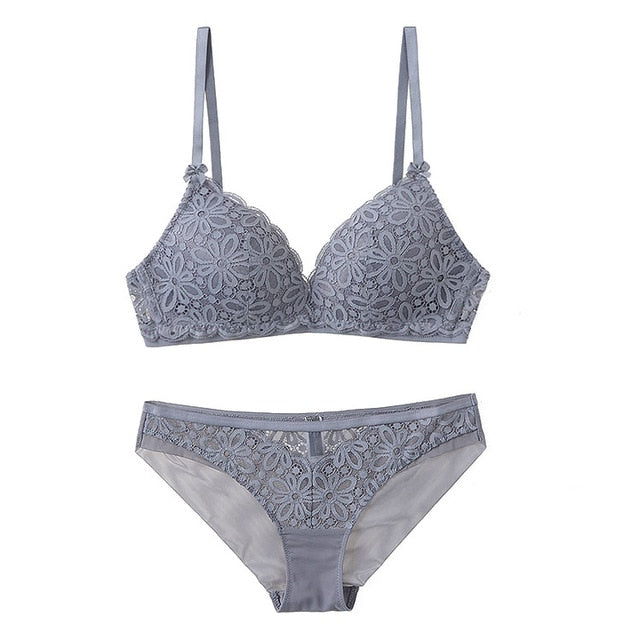 “Wireless 3/4 cup lace bra and matching panty set 