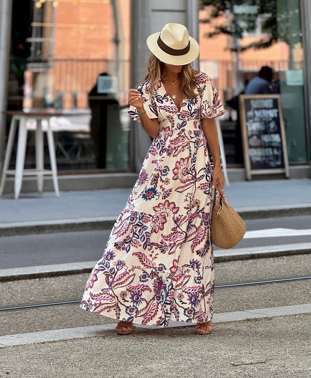 “Bohemian printed vacation dress for women with V neck and ruffled sleeves”