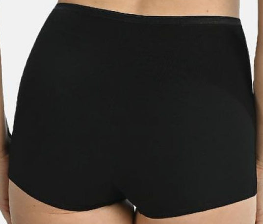 Soft and durable curvy fit black boxer shorts