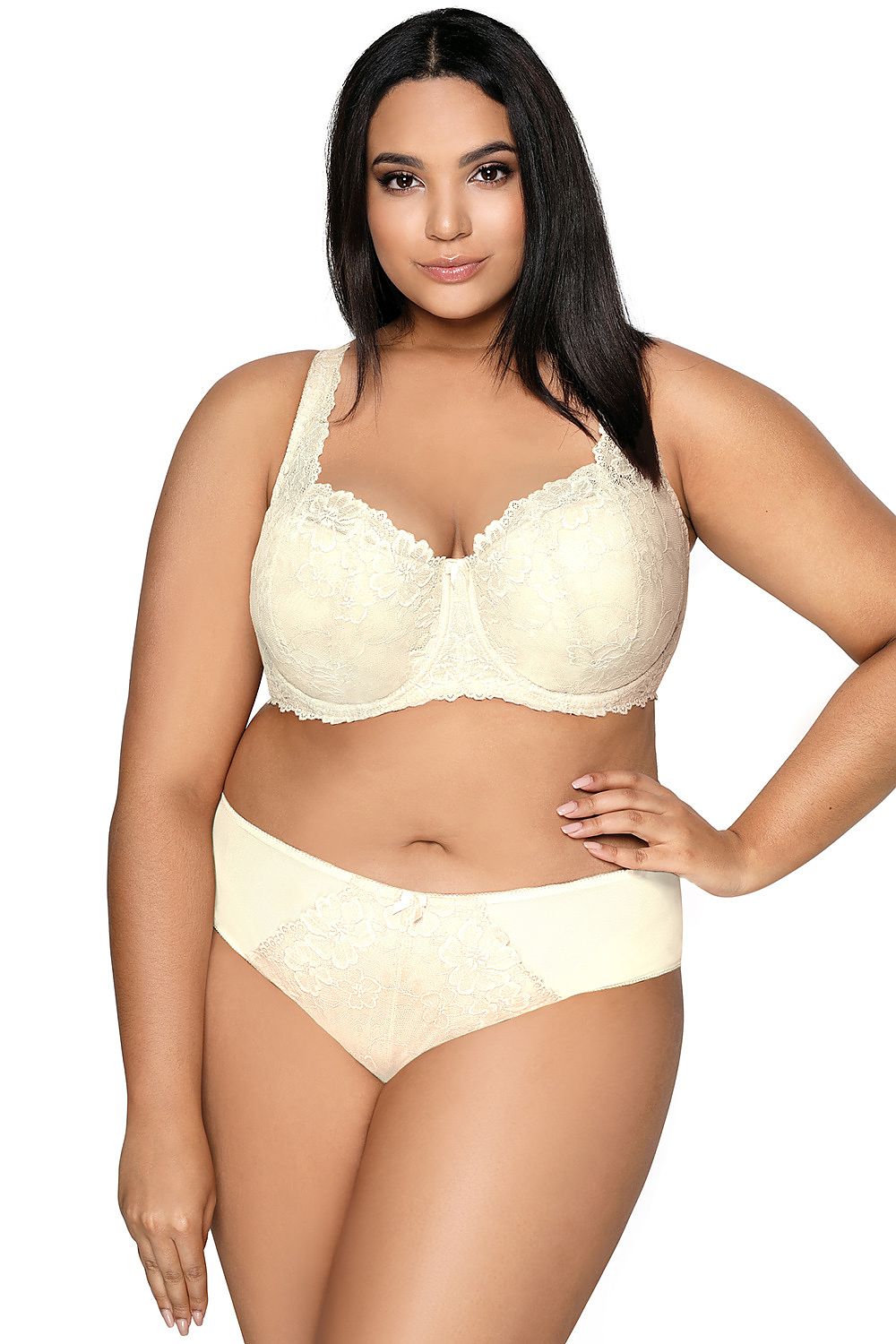 Carmela Big cream panties lace and mesh detail