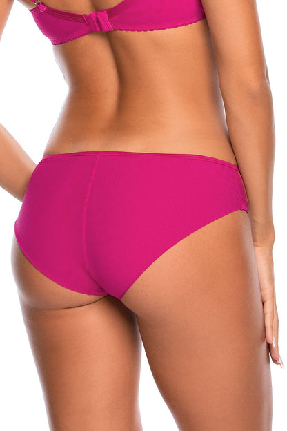 Feminine and comfortable fuchsia panties for special occasions