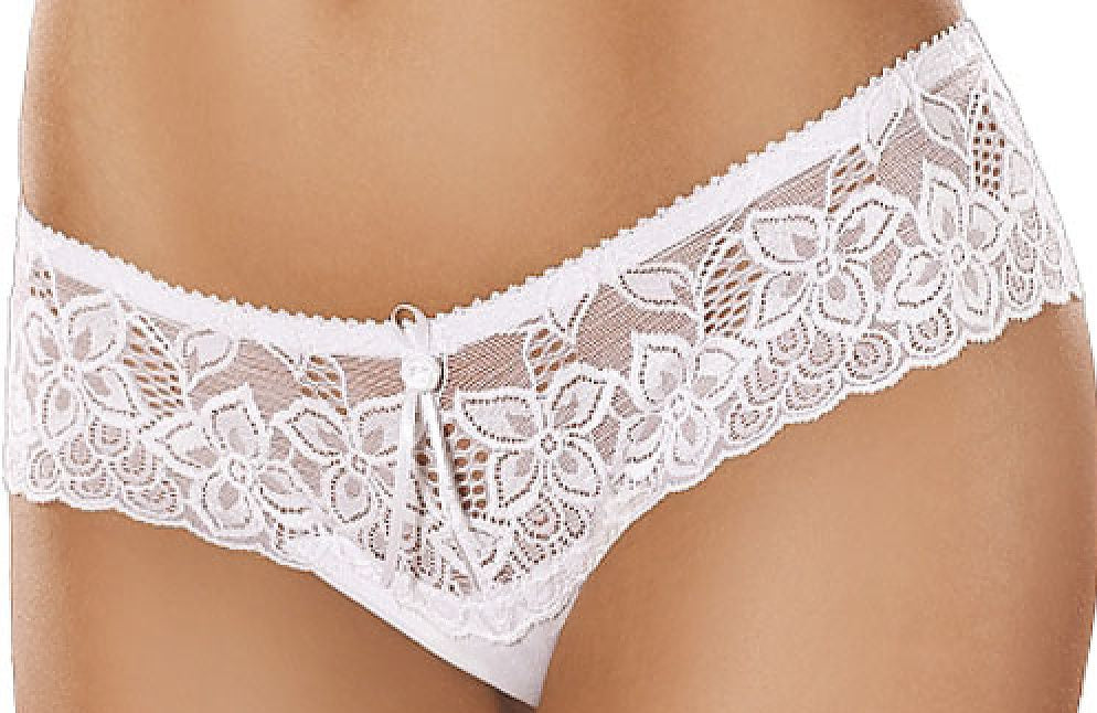 Plus size cotton shorts with lace overlay