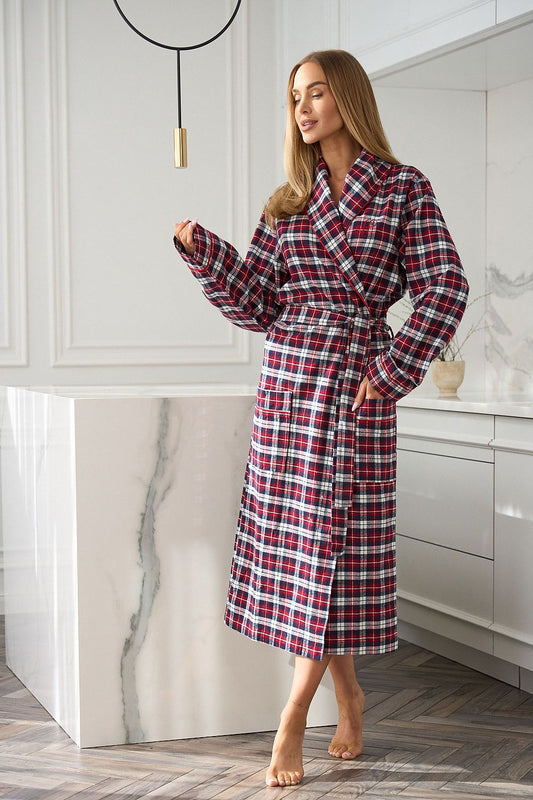 Women’s flannel robe with belted waist and side pockets
