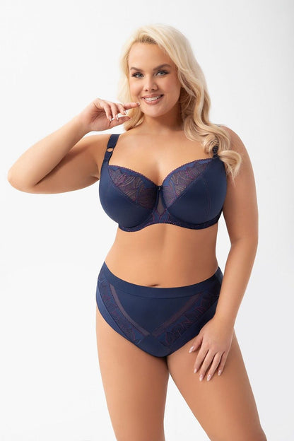 lace bra with adjustable straps and back closure