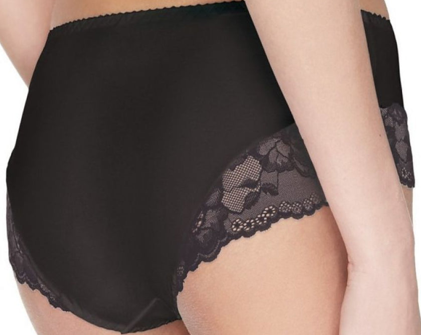 Soft and comfortable tulle shorts for women