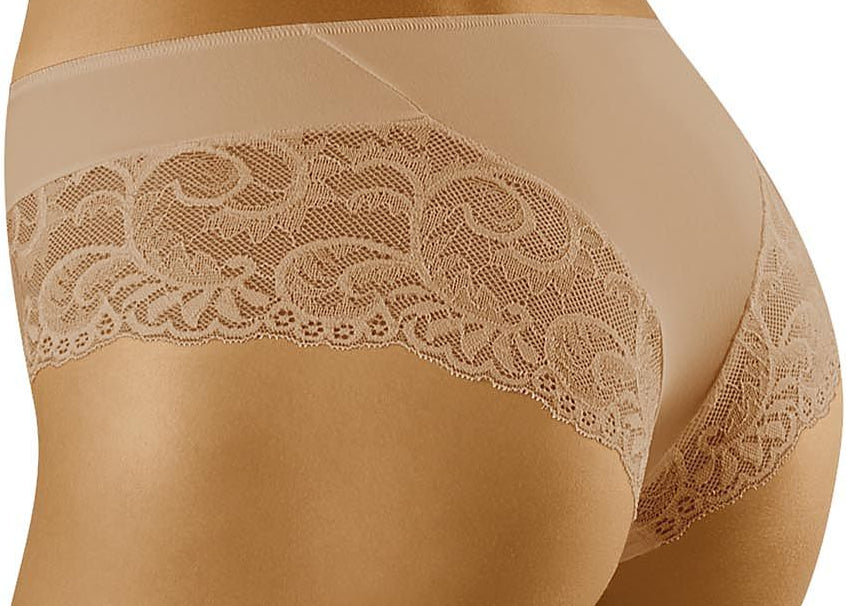 Elegant and feminine body-hugging lingerie for curvy women