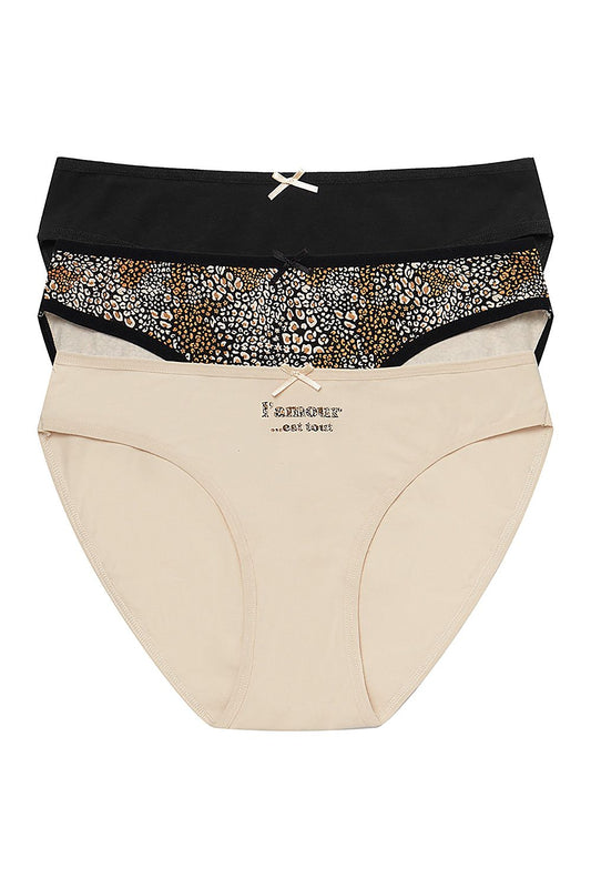 Chicnex gift-ready packaging for MI-MI cotton panties three-pack