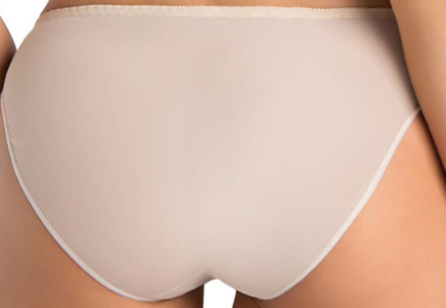 Curvy fit seamless mesh shorts with built-up sides
