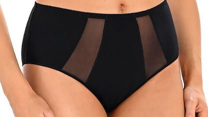 Comfortable breathable high-waist cotton panties with slimming panels.